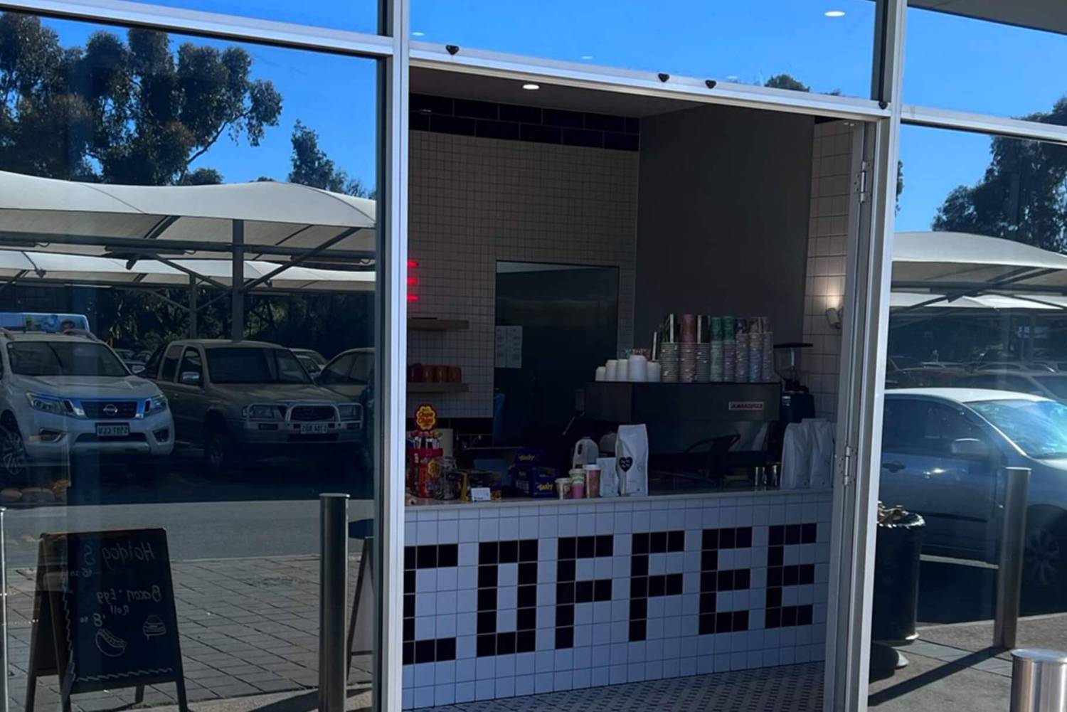 Privacy window tinting for commercial cafe